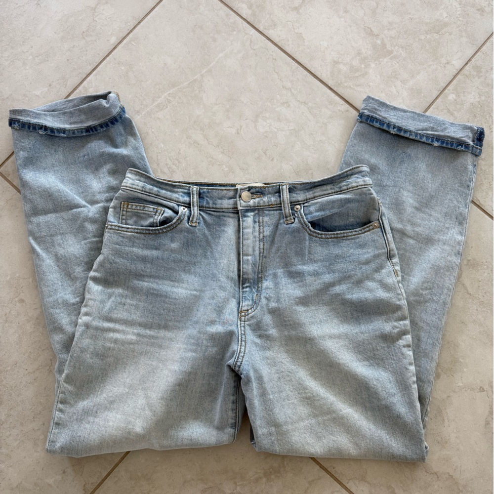 Universal Thread Blue Straight Jeans Classic Denim Style